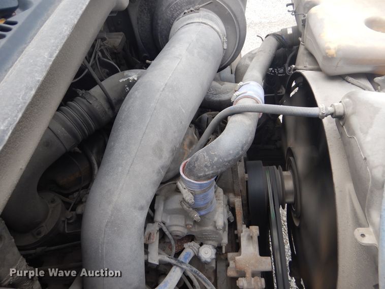 image for item JI9618 1998 Ford LTA9000  vacuum truck