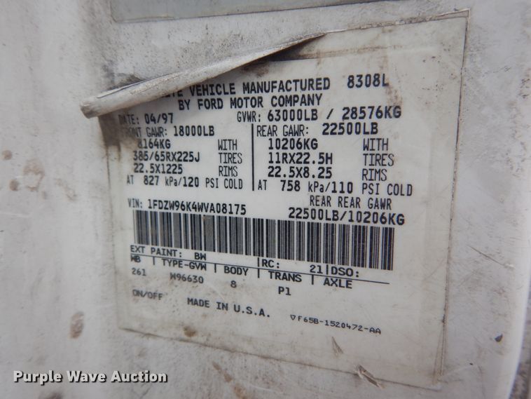 image for item JI9618 1998 Ford LTA9000  vacuum truck