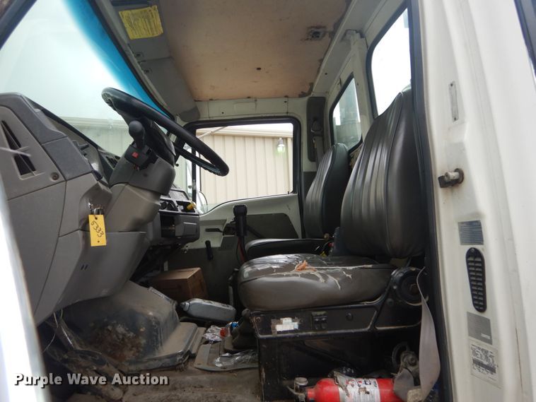 image for item JI9620 1997 Ford LT9000  vacuum truck