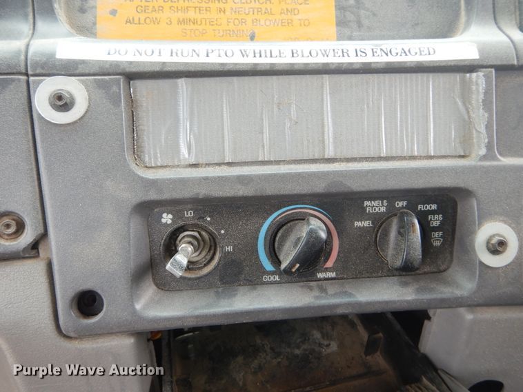 image for item JI9620 1997 Ford LT9000  vacuum truck