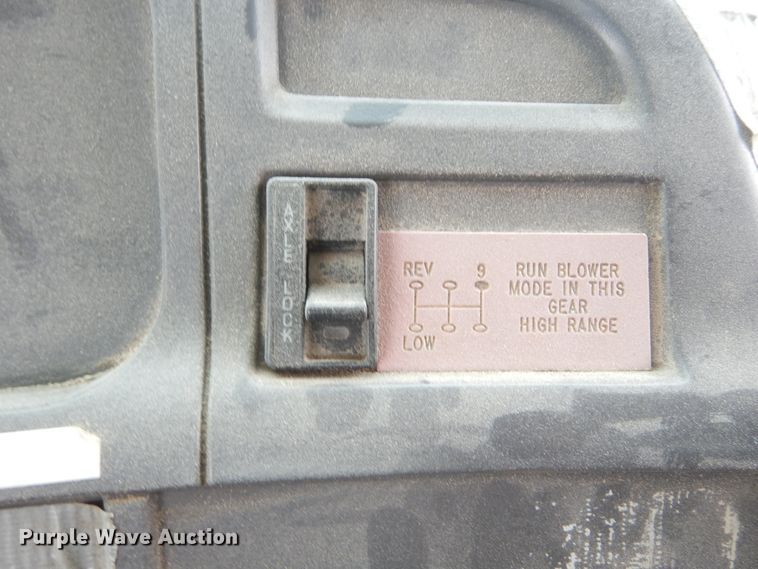 image for item JI9620 1997 Ford LT9000  vacuum truck