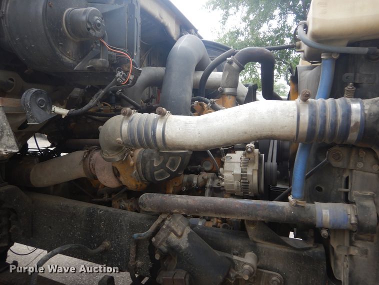 image for item JI9620 1997 Ford LT9000  vacuum truck