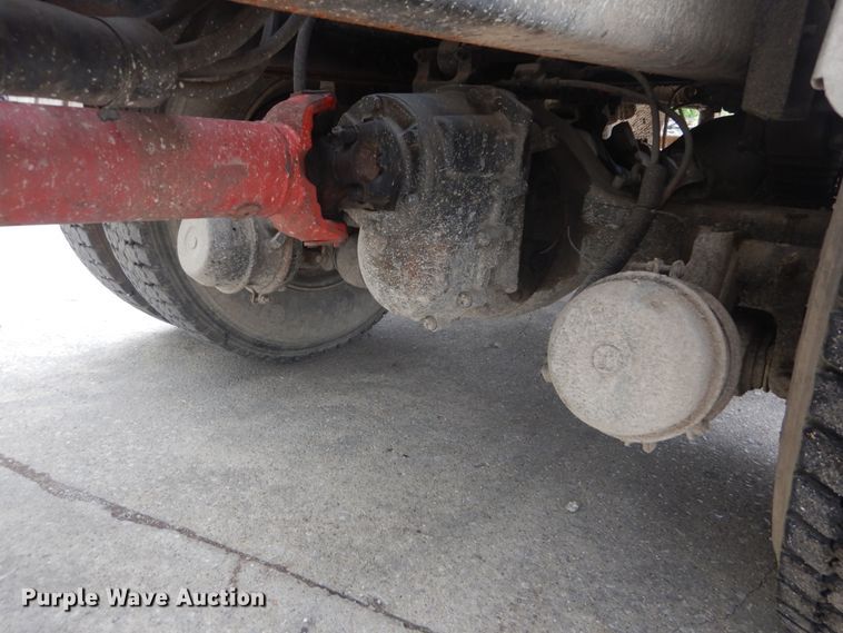 image for item JI9620 1997 Ford LT9000  vacuum truck