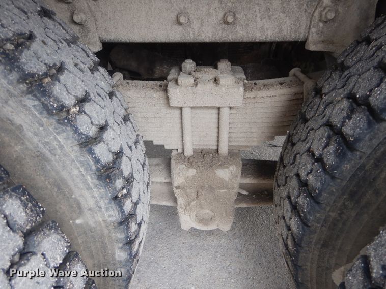 image for item JI9620 1997 Ford LT9000  vacuum truck