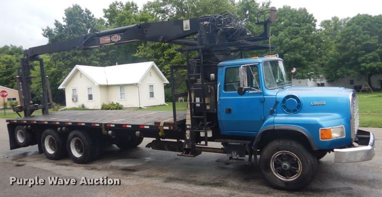 image for item JI9626 1995 Ford LTS9000  crane truck