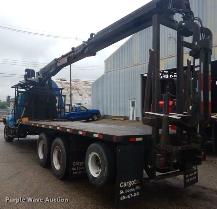 image for item JI9626 1995 Ford LTS9000  crane truck