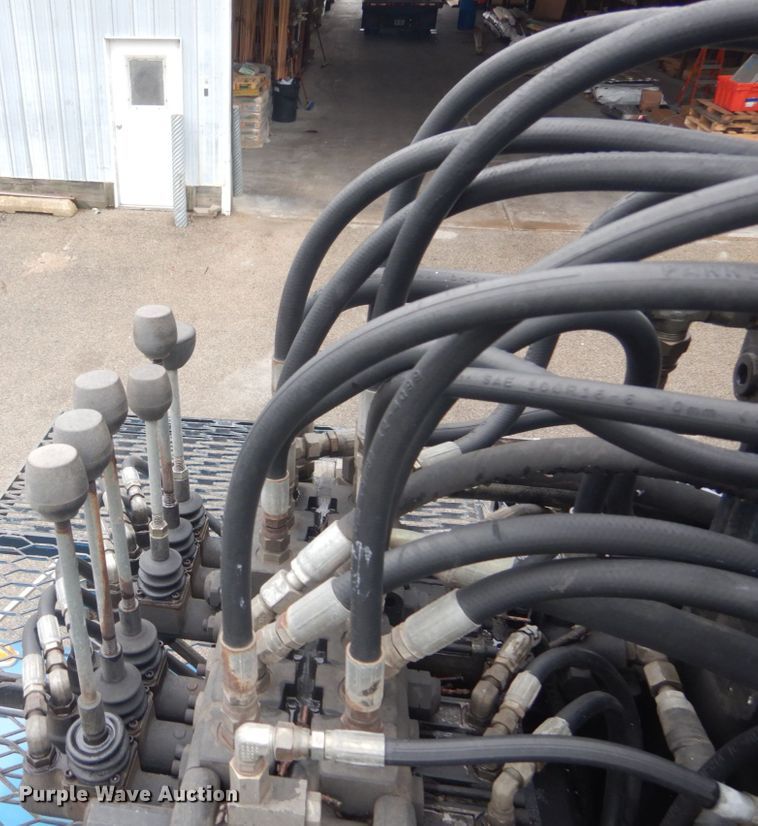 image for item JI9626 1995 Ford LTS9000  crane truck