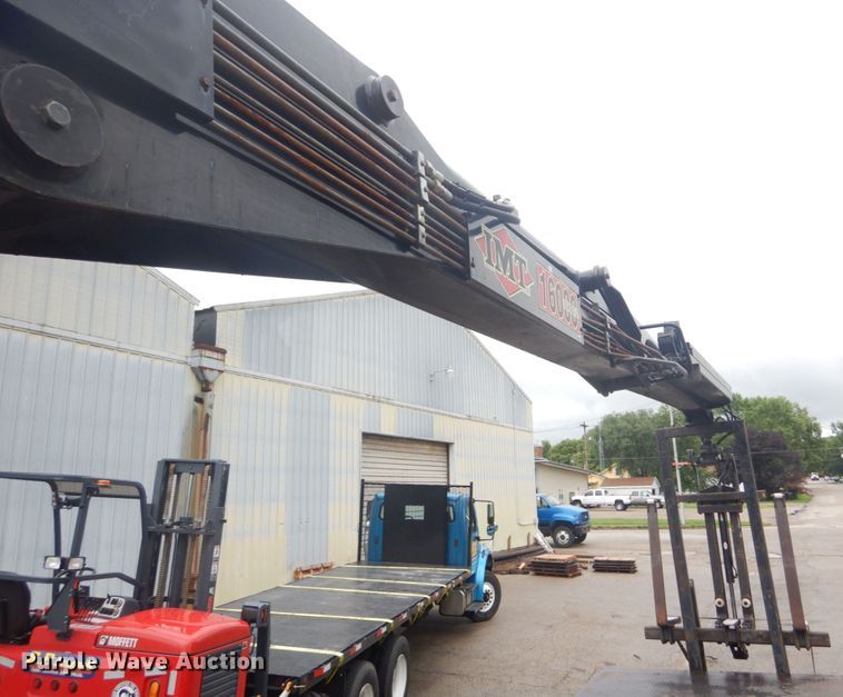 image for item JI9626 1995 Ford LTS9000  crane truck