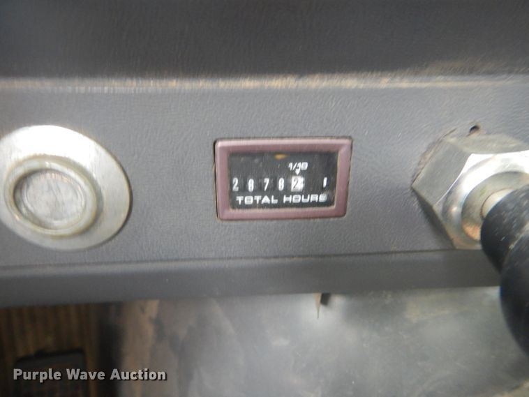 image for item JI9626 1995 Ford LTS9000  crane truck