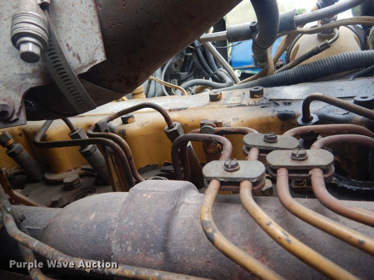 image for item JI9626 1995 Ford LTS9000  crane truck