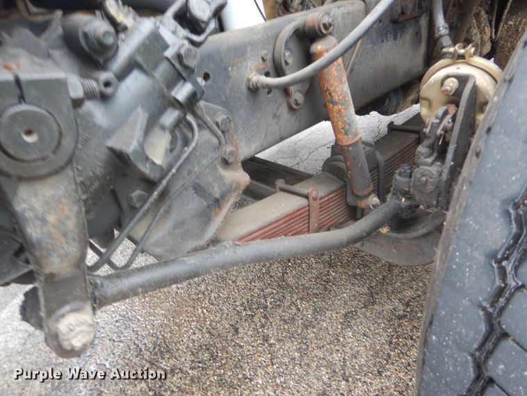 image for item JI9626 1995 Ford LTS9000  crane truck