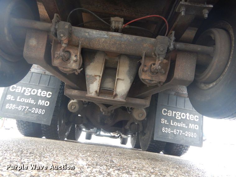 image for item JI9626 1995 Ford LTS9000  crane truck