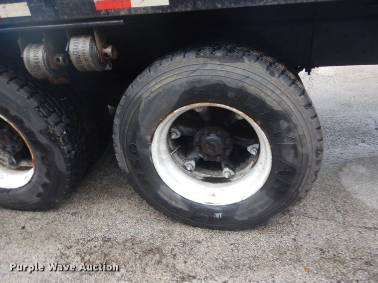 image for item JI9626 1995 Ford LTS9000  crane truck