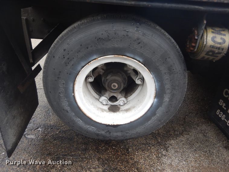 image for item JI9626 1995 Ford LTS9000  crane truck