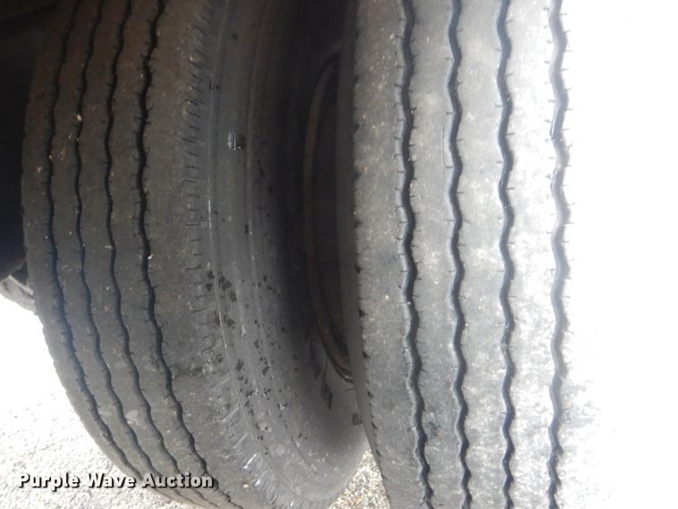 image for item JI9626 1995 Ford LTS9000  crane truck