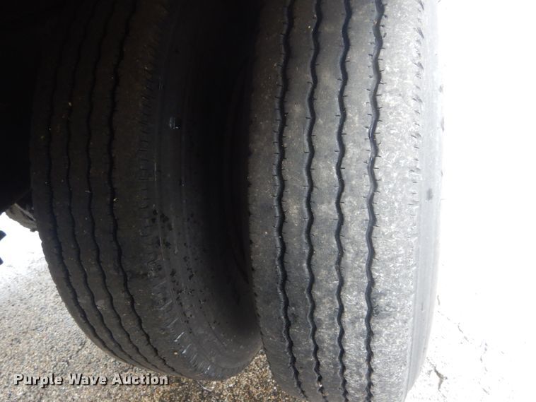 image for item JI9626 1995 Ford LTS9000  crane truck