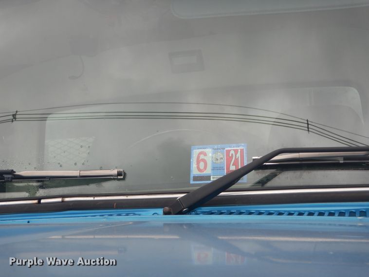 image for item JI9626 1995 Ford LTS9000  crane truck