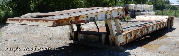 image for item JY9765 1990 Phelan WT-25H-HFN  lowboy equipment trailer