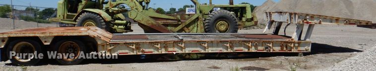 image for item JY9765 1990 Phelan WT-25H-HFN  lowboy equipment trailer