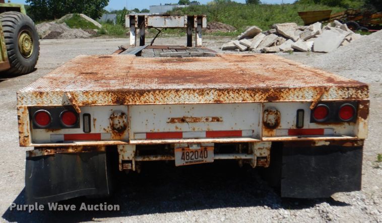 image for item JY9765 1990 Phelan WT-25H-HFN  lowboy equipment trailer