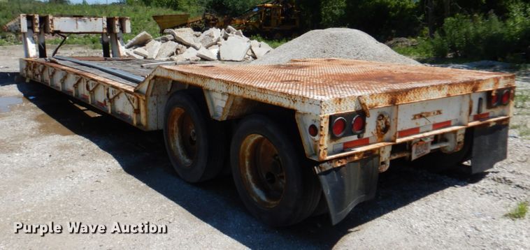 image for item JY9765 1990 Phelan WT-25H-HFN  lowboy equipment trailer