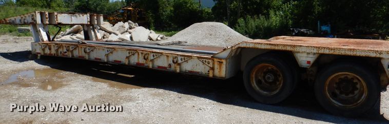 image for item JY9765 1990 Phelan WT-25H-HFN  lowboy equipment trailer