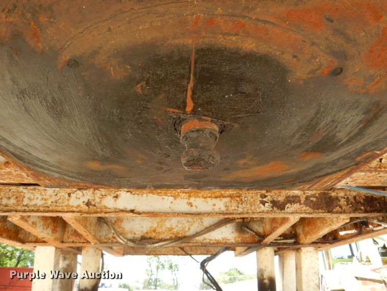 image for item JY9765 1990 Phelan WT-25H-HFN  lowboy equipment trailer