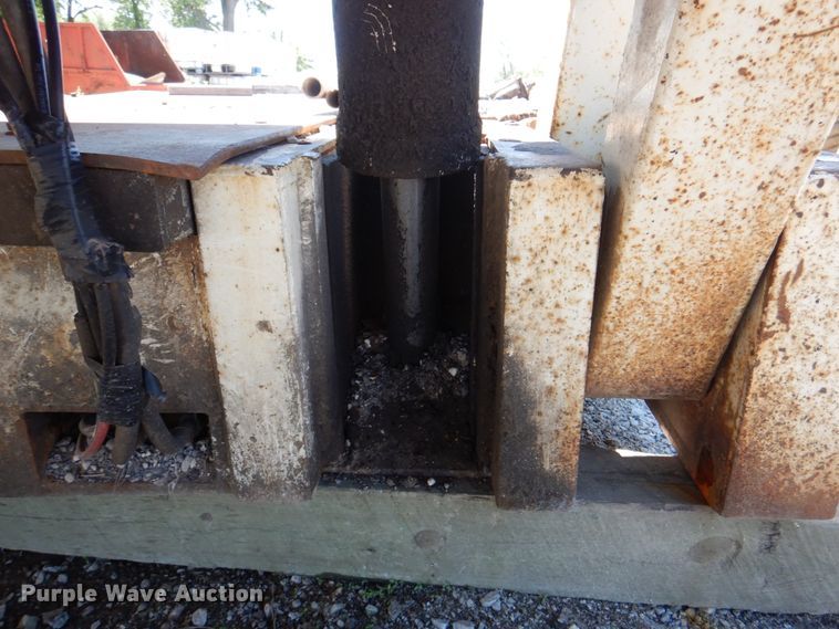 image for item JY9765 1990 Phelan WT-25H-HFN  lowboy equipment trailer