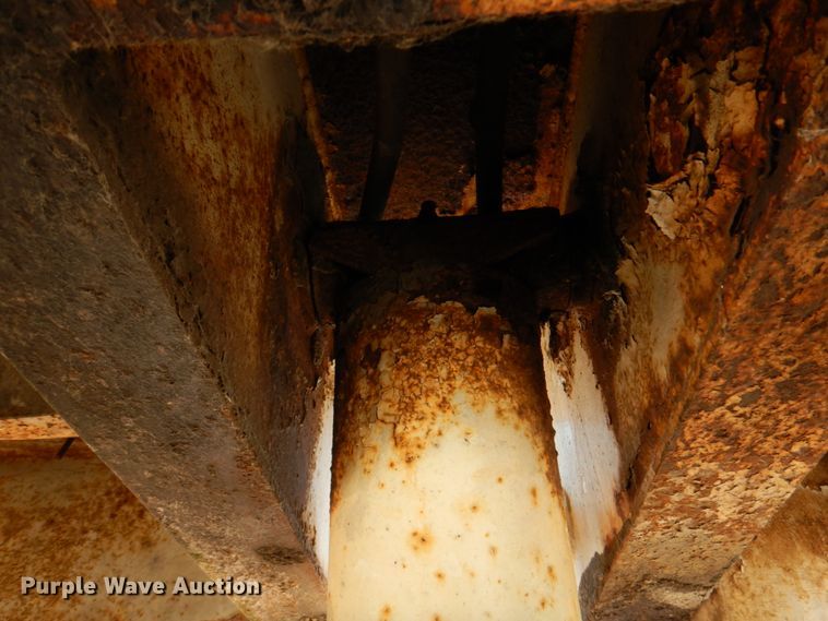 image for item JY9765 1990 Phelan WT-25H-HFN  lowboy equipment trailer