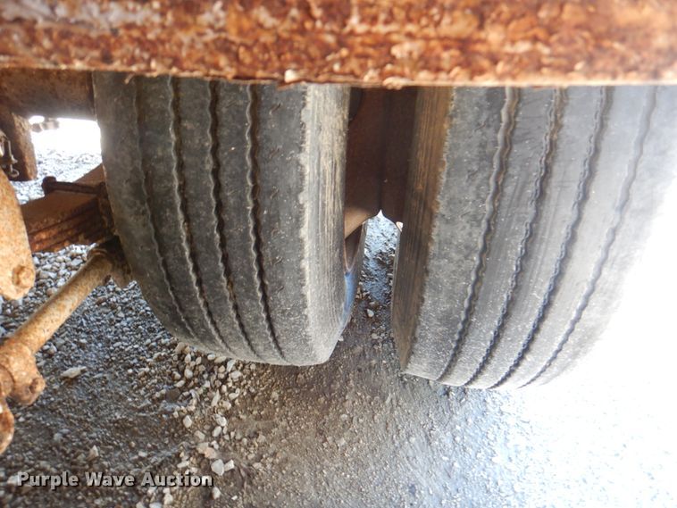 image for item JY9765 1990 Phelan WT-25H-HFN  lowboy equipment trailer