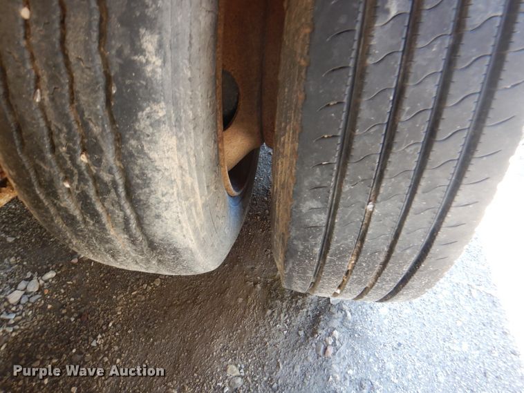 image for item JY9765 1990 Phelan WT-25H-HFN  lowboy equipment trailer