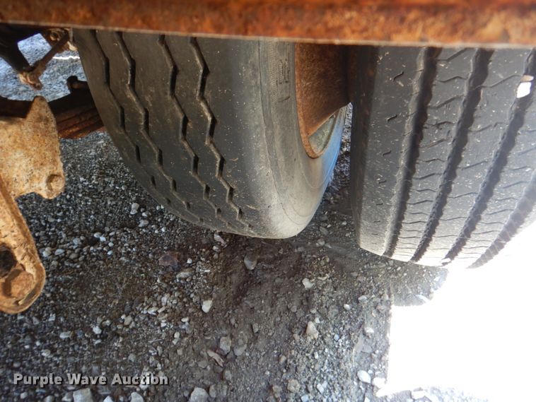 image for item JY9765 1990 Phelan WT-25H-HFN  lowboy equipment trailer