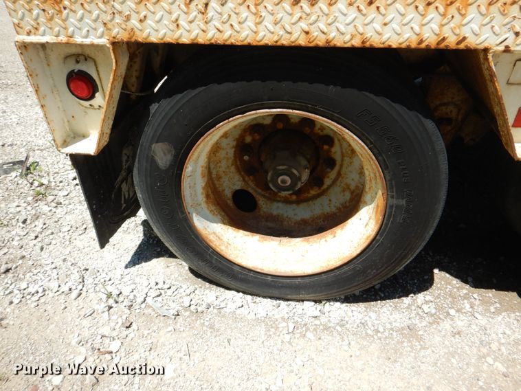 image for item JY9765 1990 Phelan WT-25H-HFN  lowboy equipment trailer