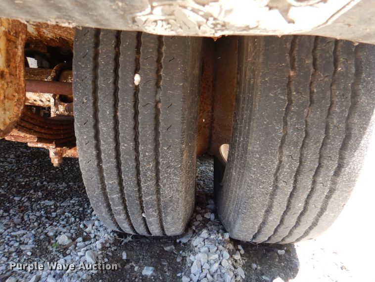 image for item JY9765 1990 Phelan WT-25H-HFN  lowboy equipment trailer