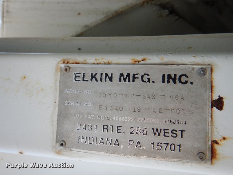 image for item JY9767 1996 Volvo WG  volumetric concrete truck