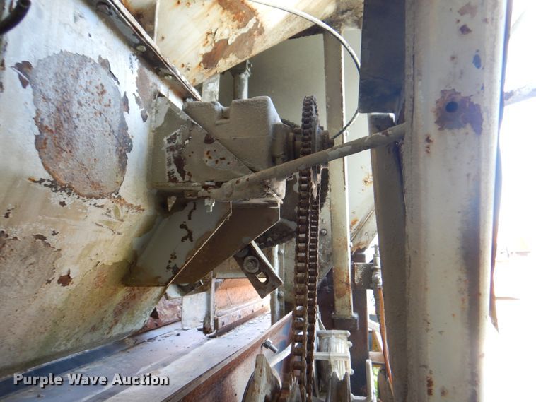 image for item JY9767 1996 Volvo WG  volumetric concrete truck