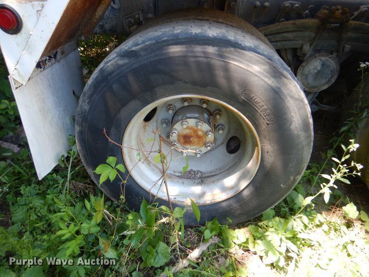 image for item JY9767 1996 Volvo WG  volumetric concrete truck