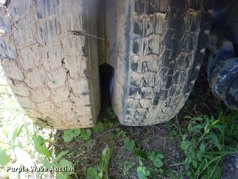 image for item JY9767 1996 Volvo WG  volumetric concrete truck