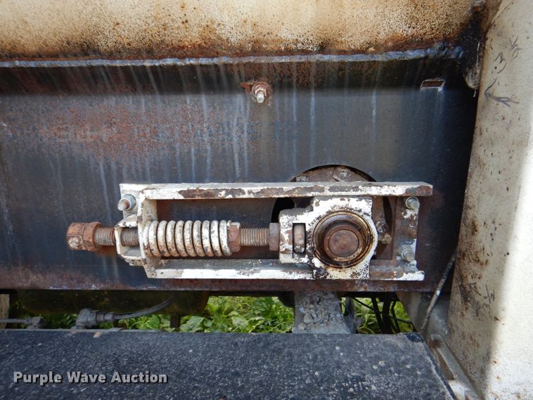 image for item JY9767 1996 Volvo WG  volumetric concrete truck