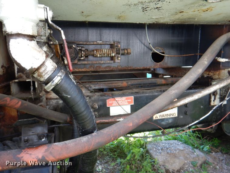 image for item JY9767 1996 Volvo WG  volumetric concrete truck