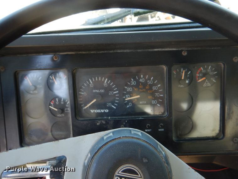 image for item JY9767 1996 Volvo WG  volumetric concrete truck