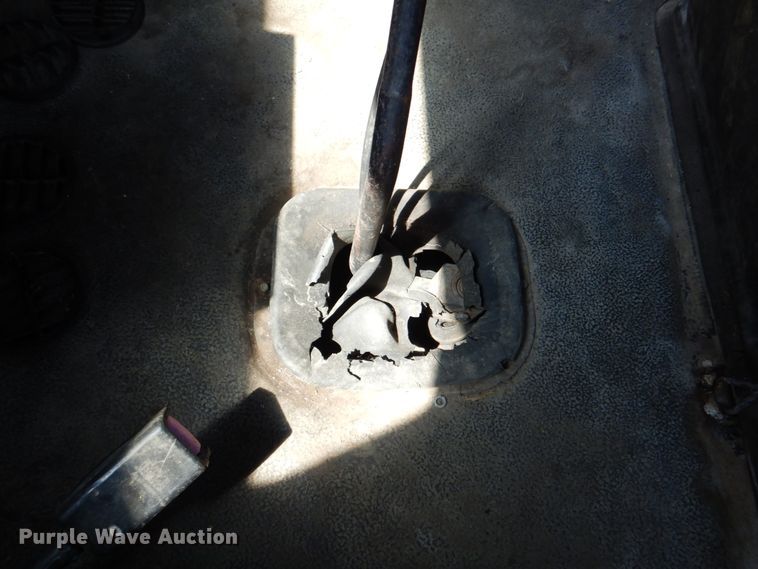 image for item JY9767 1996 Volvo WG  volumetric concrete truck