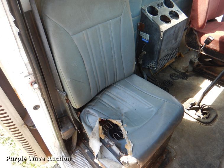 image for item JY9767 1996 Volvo WG  volumetric concrete truck