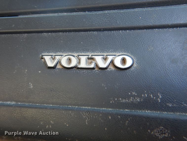 image for item JY9767 1996 Volvo WG  volumetric concrete truck