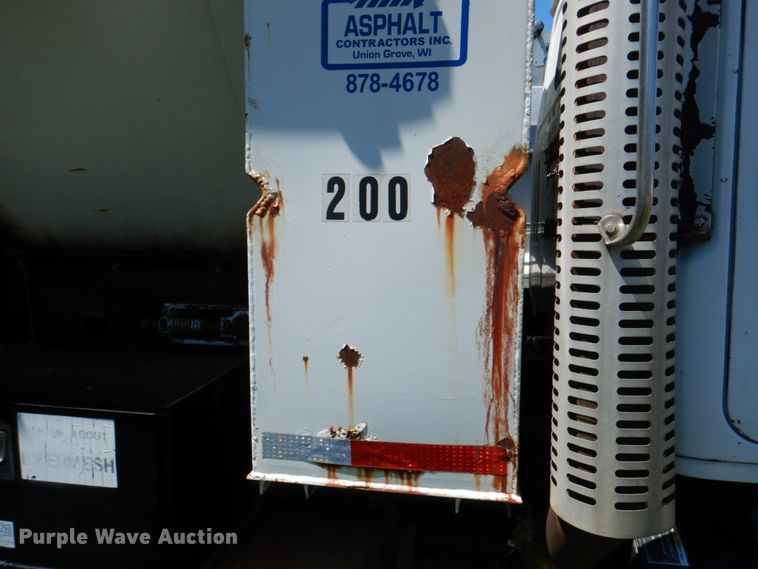 image for item JY9767 1996 Volvo WG  volumetric concrete truck