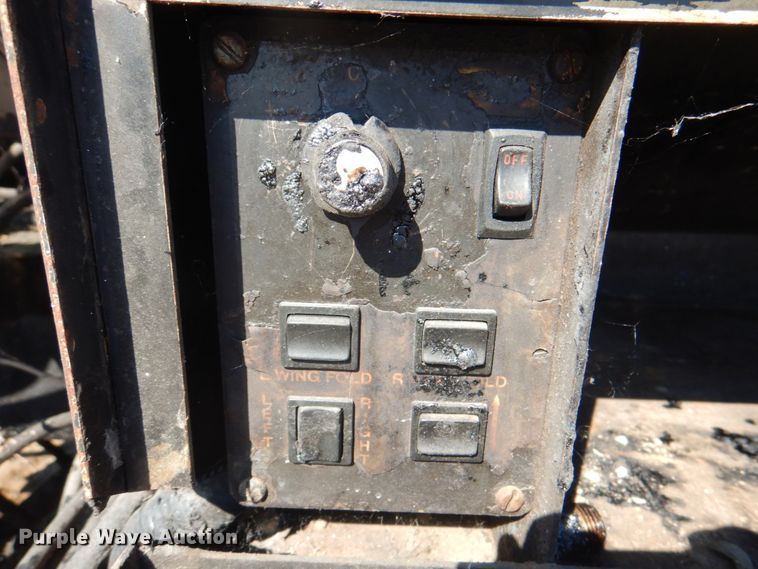 image for item JY9770 1996 International 4900  oil distributor truck