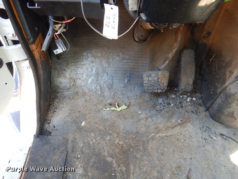 image for item JY9770 1996 International 4900  oil distributor truck