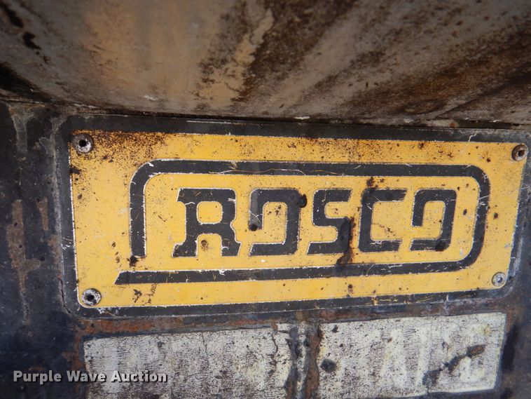 image for item JY9770 1996 International 4900  oil distributor truck