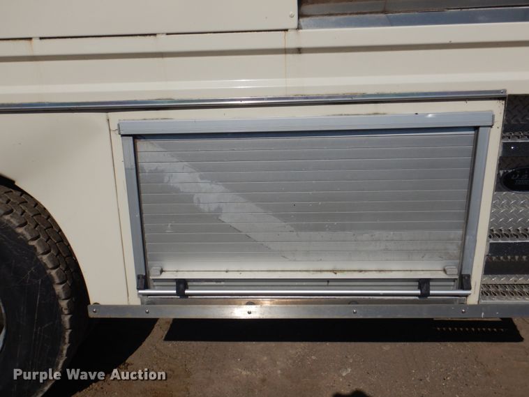 image for item JY9772 1989 White GMC WCS  tank truck