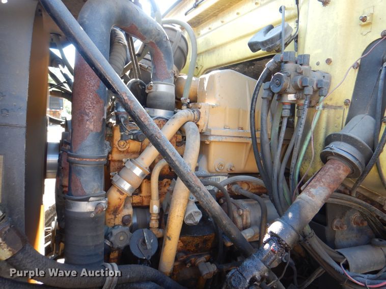 image for item JY9772 1989 White GMC WCS  tank truck